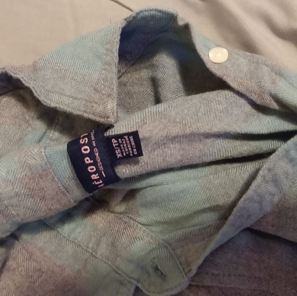 Long sleeve plaid shirt - Picture 3 of 3